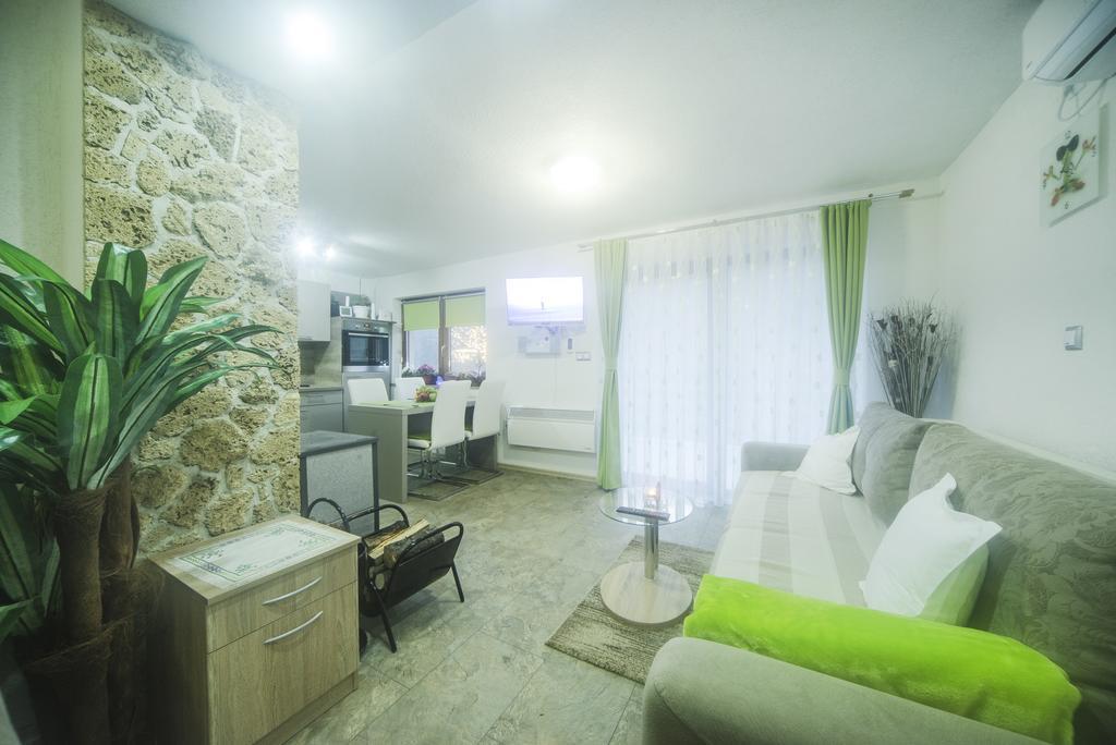 Moonriver Apartment Veljun Экстерьер фото